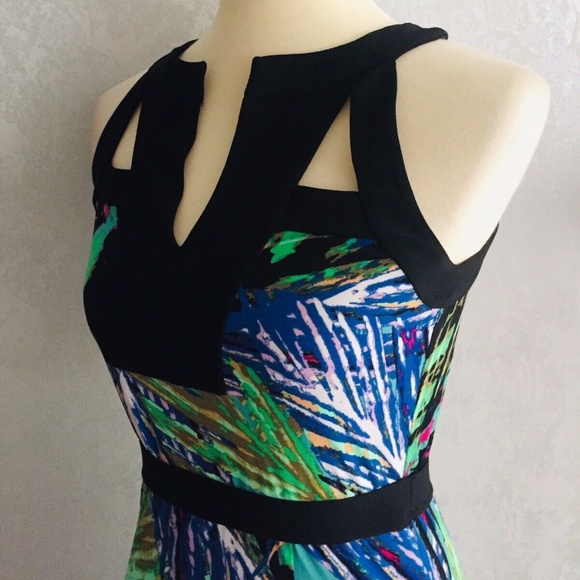 BCBGMAXAZRIA Multicolor Printed Cut OUT DRESS XS - Picture 2 of 9